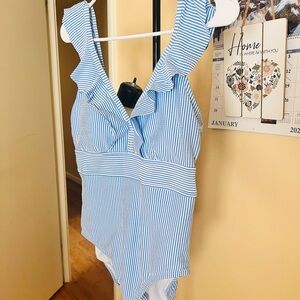 Women swim suit/ New/ size M